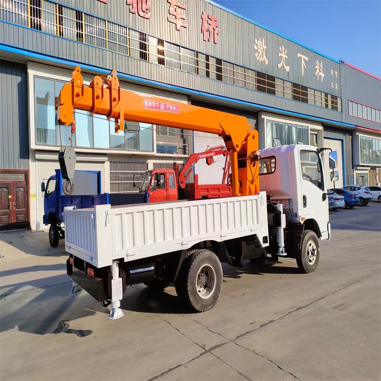 武强县三轮随车吊定制 农用改装机自备吊中瑞长期出售