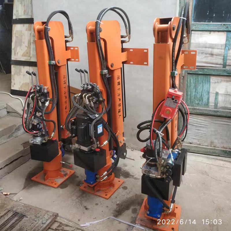 武强县重汽蓝牌随车吊 3.2吨 国六动力强 液压驱动 农用自卸起重机